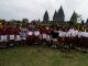 Rombongan Wisata Pustaka SD Tarakanita Ngembesan Turi Foto Bersama Kepala Dinas Perpustakaan dan Kearsipan
